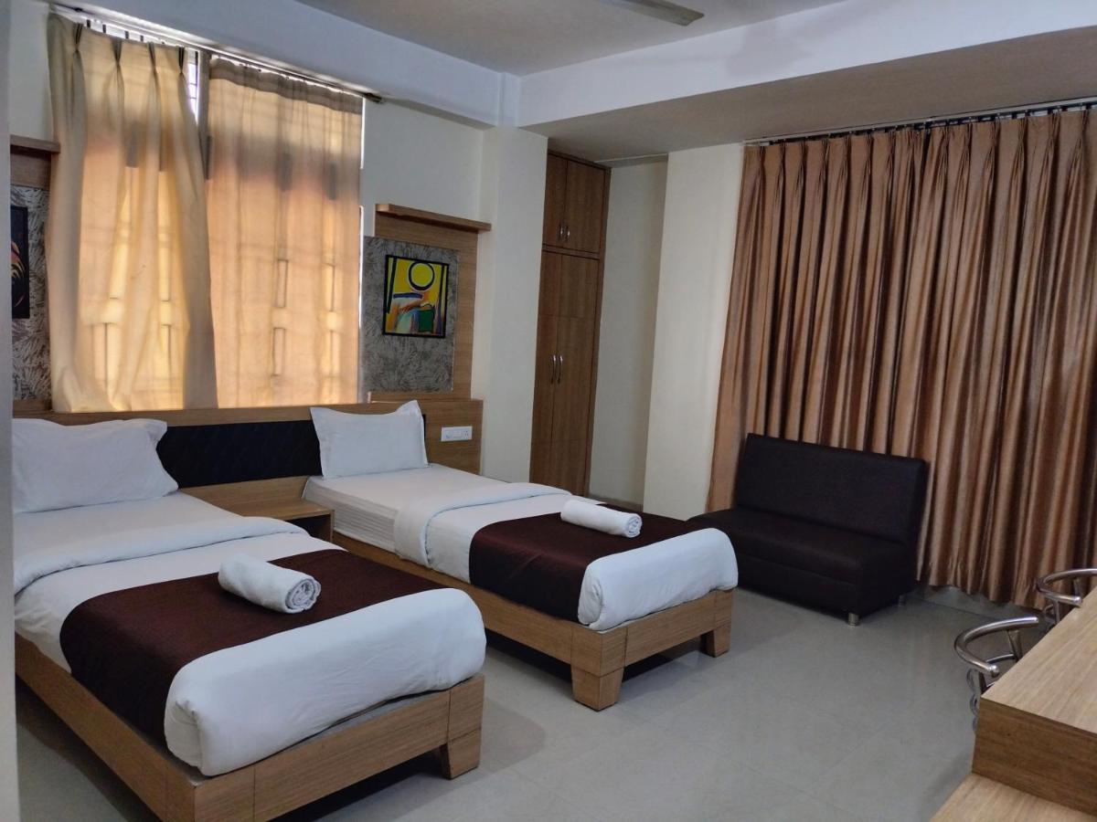 Hotel Jaysha Гувахати Екстериор снимка