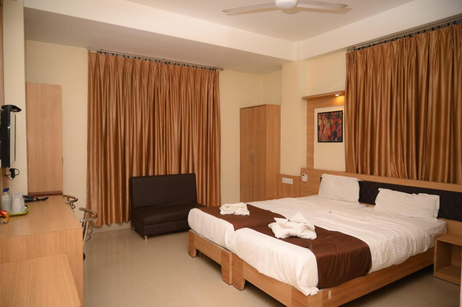 Hotel Jaysha Гувахати Екстериор снимка